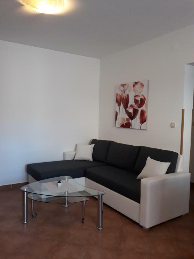 Apartman Lean Apartment Pula Exterior photo